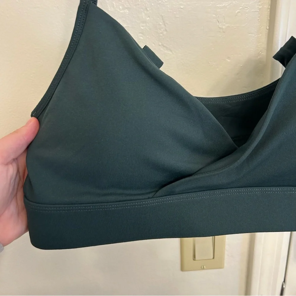 NWT Fabletics Nola Low Impact Sports Bra Dark Pine Green Size Large - Picture 6 of 10